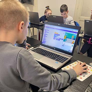 Kurs elektronike za decu čas